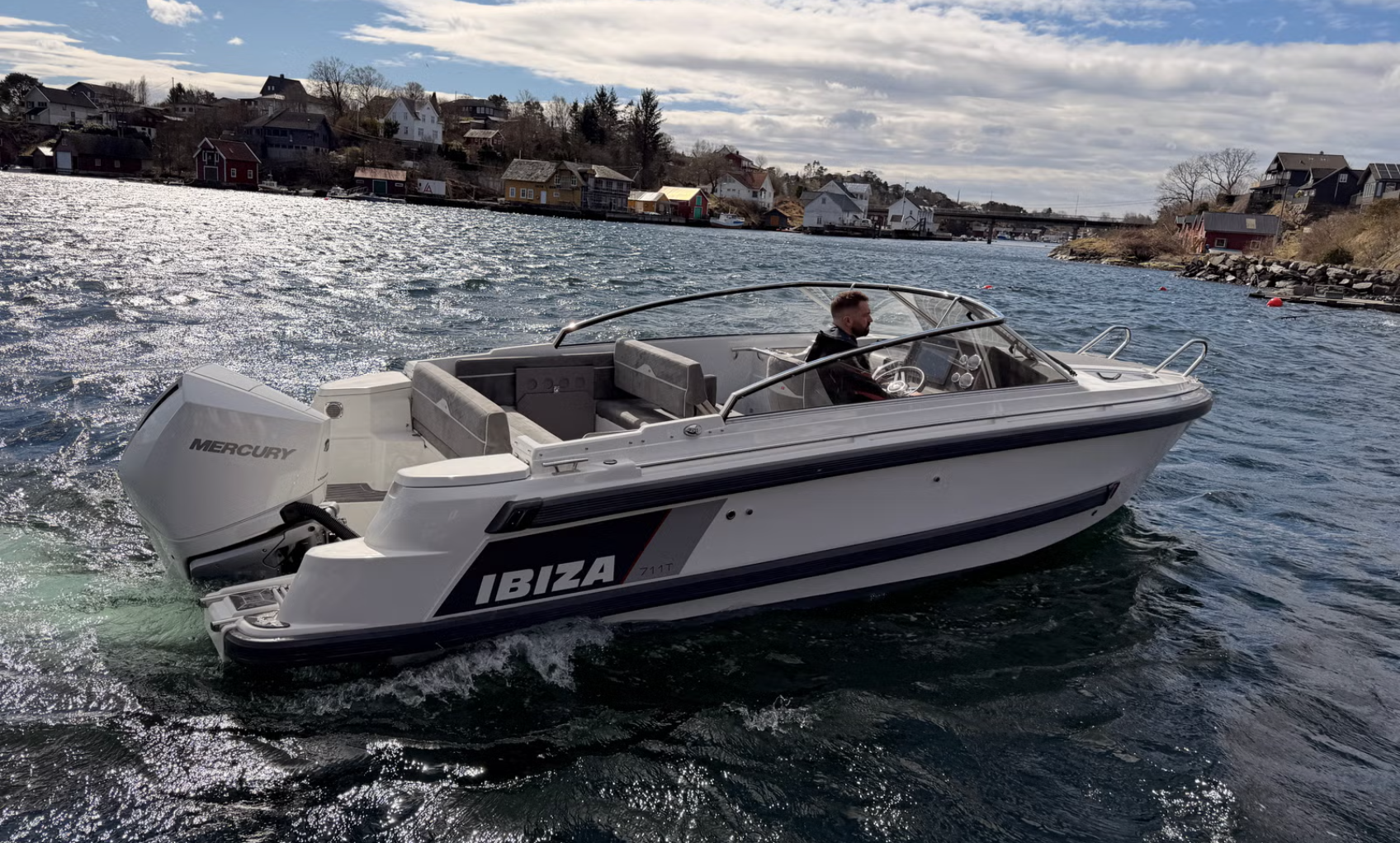 Ibiza 711 Touring
